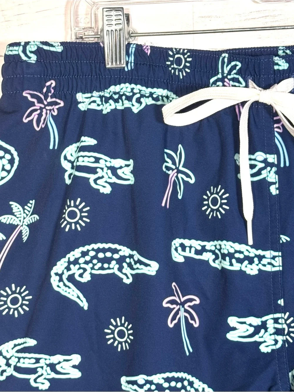 NEW Chubbies The Neon Glades Lined Classic 5.5” Swim Trunks Men XXL Alligators